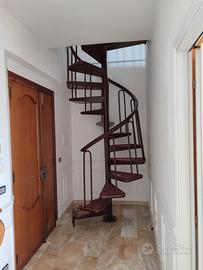 Scala a chiocciola per interno