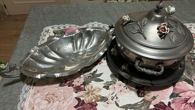 Centro tav. in peltro con rosette piu vas vintage