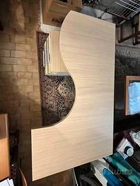 Scrivania in legno