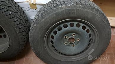 gomme invernali 195 65 15 con cerchi