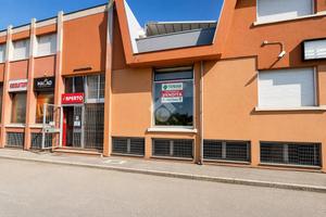 NEGOZIO A CINISELLO BALSAMO