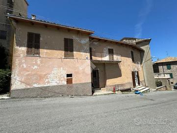 CASA SEMINDIPENDENTE A GIANO DELL'UMBRIA