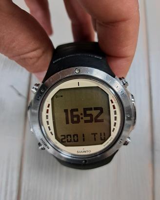 computer sub Suunto D6