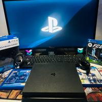 Play Station 4 Slim- Con Pad e Cavi Utili