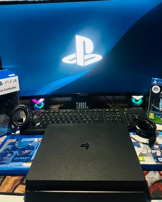 Play Station 4 Slim- Con Pad e Cavi Utili