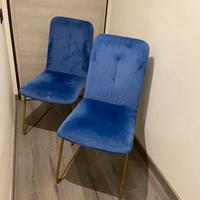 Due sedie di design in velluto blu