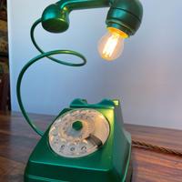 Lampada vintage con telefono a disco  verde metall