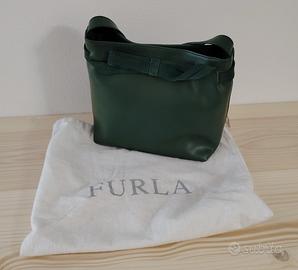 Borsetta Furla verde con fiocco