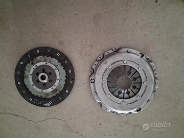 frizione auto macchina a 16 1900ccturbo disel