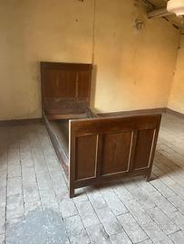 Letto singolo in legno