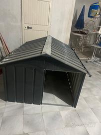 Cuccia per esterno per cani di grande taglia