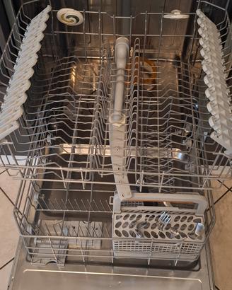 LAVASTOVIGLIE XXL Electrolux 