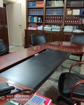 SCRIVANIA POLTRONE E SEDIE  UFFICIO