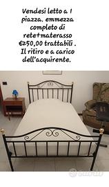 vari articoli d'arredamento 