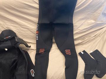 Muta immersioni aqualung 5 mm due pezzi come nuova