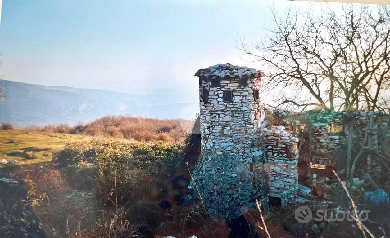 RUSTICO A CAPRINO VERONESE - Vista 2