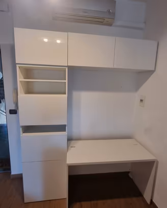 Scrivania con Libreria IKEA