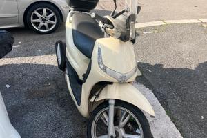 Peugeot Tweet 150 - 2012