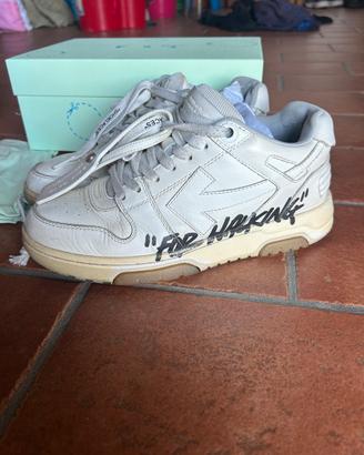 Scarpe off-white out of office for walking