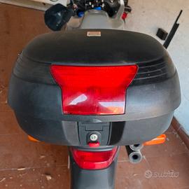 Bauletto Givi Simply42 con piastra Monolock