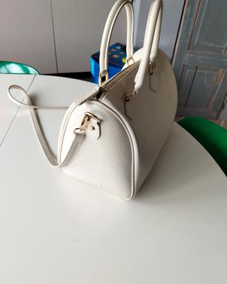 Chicca Borse Borsetta In Pelle Italiana – Pochette O Tracolla, Design Minimalista, Produzione Artigianale (21x12x6 Cm)