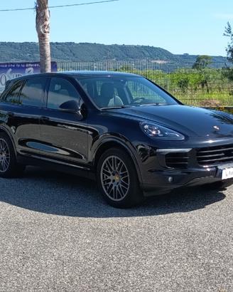 PORSCHE Cayenne 3.0 Diesel Platinum Edition