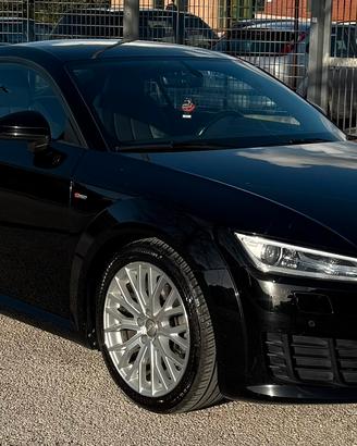 AUDI TT 2.0 tdi 184 cv ULTRA S LINE
