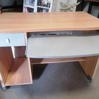 scrivania - portacomputer