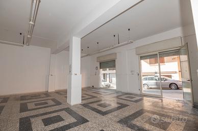 Locale commerciale a due passi dal centro