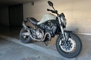 Ducati Monster 821