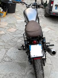 Triumph Thruxton 900