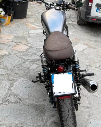 Triumph Thruxton 900