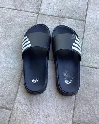 Scarpe taglia 42