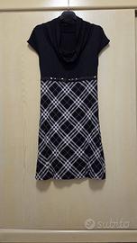 Abito corto a maniche corte con fantasia scozzese
