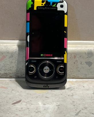 Cellulare Sony Ericcson W760 edizione speciale MTV