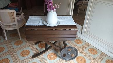 Carrello portavivande e tavolino legno