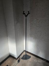 piantana colore nero