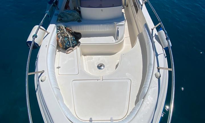 Barca open Ranieri 21,5 piedi 8 posti