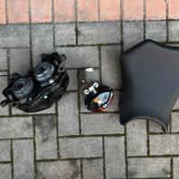 Faro posteriore,anteriore,sella passeggero