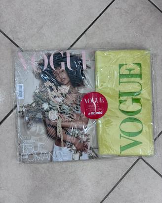 Rivista vogue e gadget