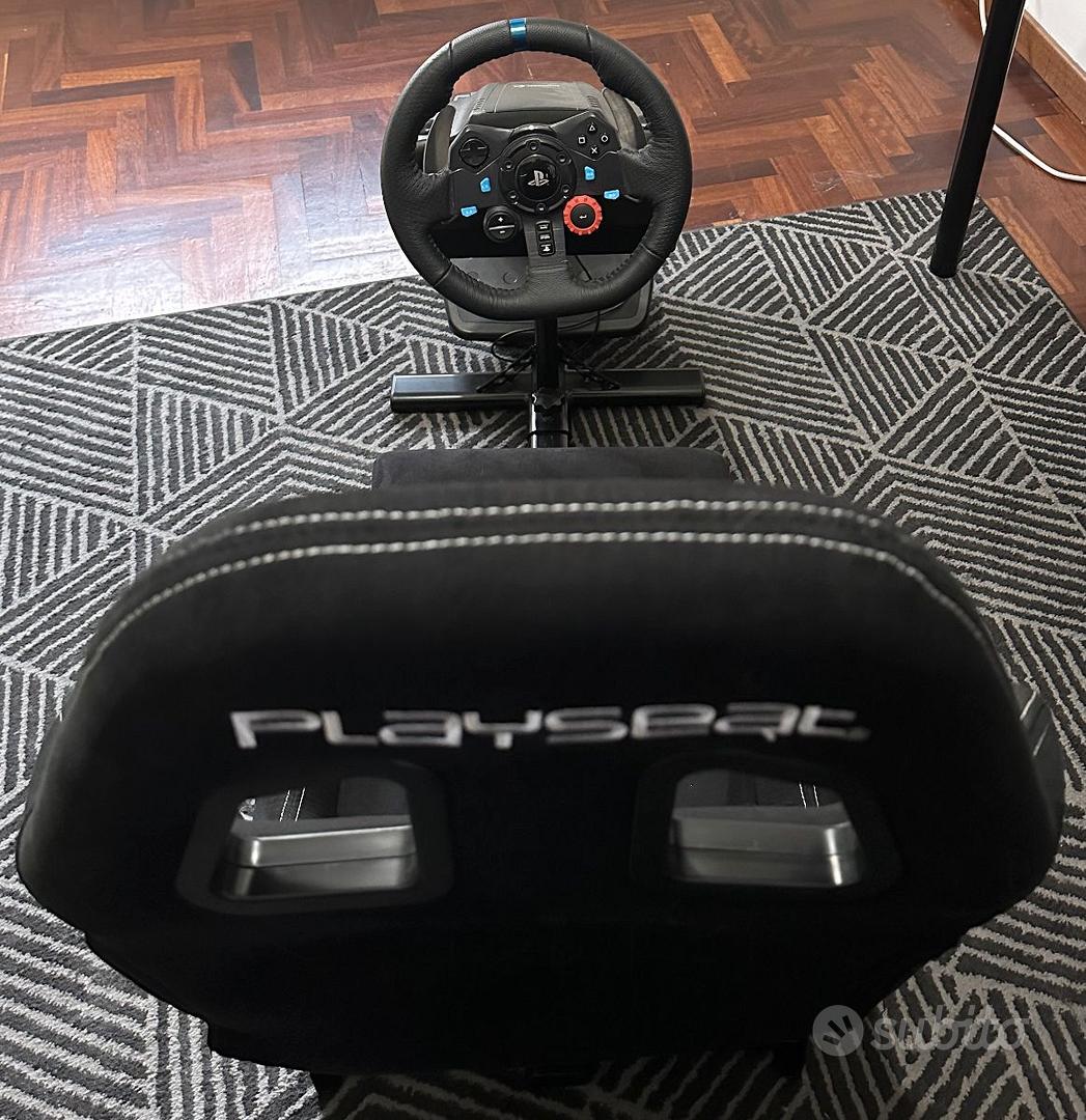 Postazione guida Playseat con volante e pedaliera - Console e Videogiochi  In vendita a Milano