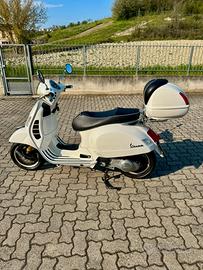 Vespa 300