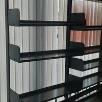 Mobile in metallo nero