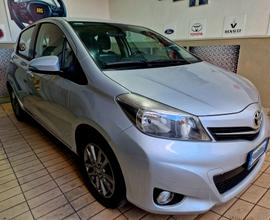 Toyota Yaris 1.0 5 porte Lounge NEOPATENTATI OK