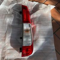 fanalino destro posteriore mercedes vito 539