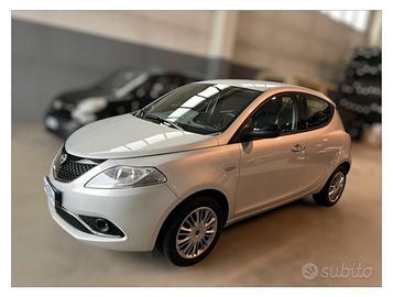 Lancia Ypsilon 1.2 69 CV 5 porte Gold X NEOPATENTA