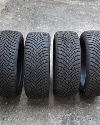 Pneumatici invernali Hankook 215/45/R17