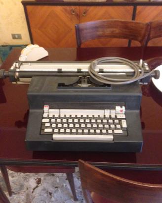 Macchina da scrivere Olivetti editor3
