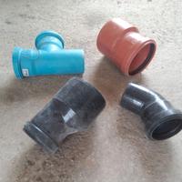 Raccordi per tubi di scarico in pvc