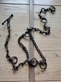 Antica catena in ferro battuto a mano per bovini